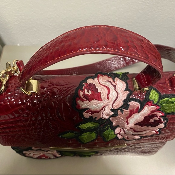 LIKE NEW Brahmin Gabriella - Chianti Rossini Croc Embossed & Rose Embroidery - Picture 12 of 16